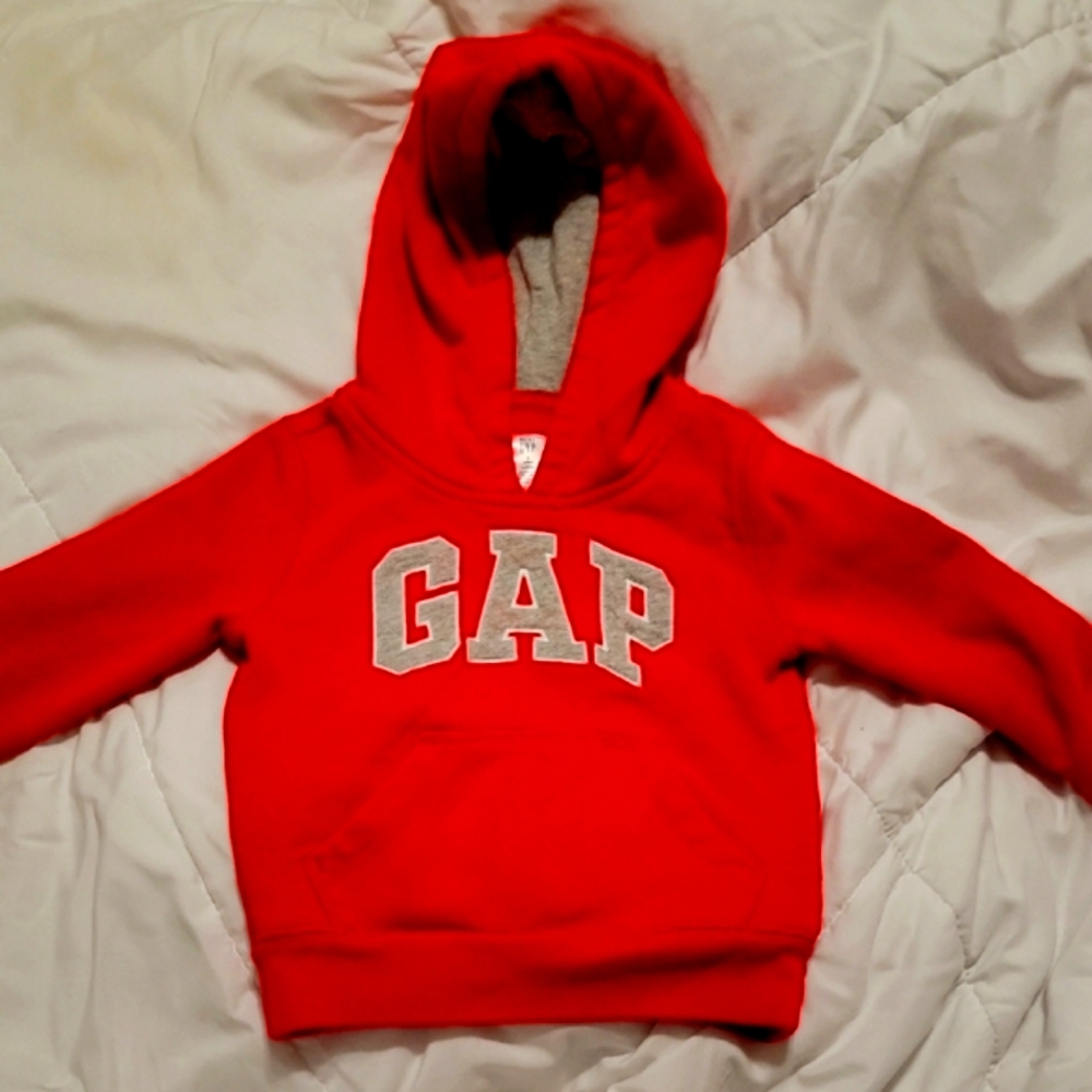 GAP Kids Red Hoodie Sweat Shirt. Size 3T Pefect Condition.